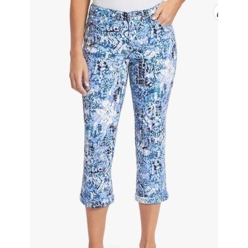 Nine West Blue & White Chrystie Cuffed Capri Mid Rise Size 8 NWT